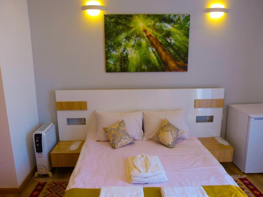 Live-Inn Stunning Apartment On Azneft Sq With President Palace & Old City Views Баку Экстерьер фото